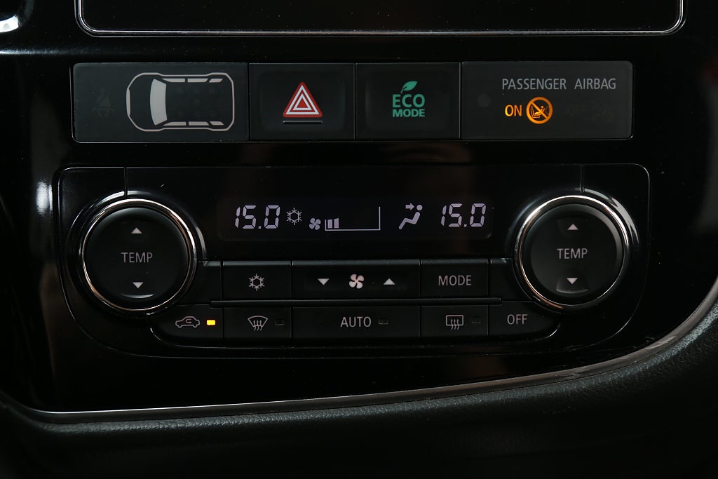 Mitsubishi Outlander 2,0 MIVEC 150hk CVT Komfort 7-Sits 2017