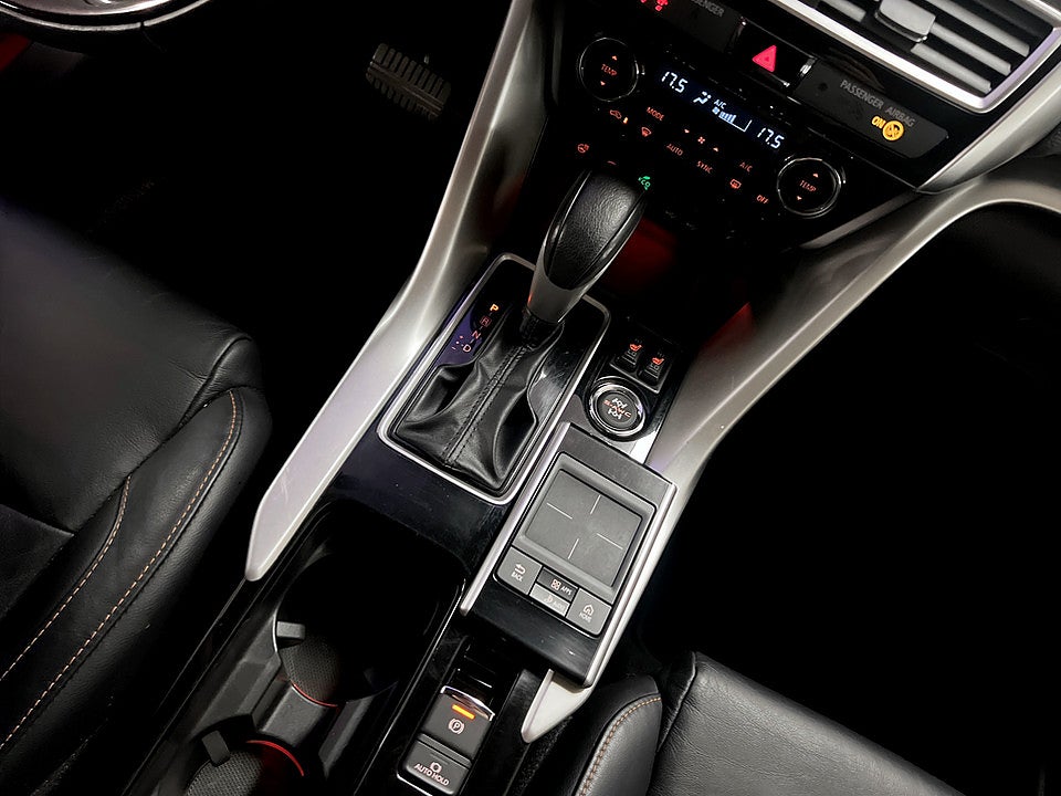 Bild på Mitsubishi Eclipse Cross Business 1.5 T-MIVEC 163hk Aut 4WD P-SENSORER