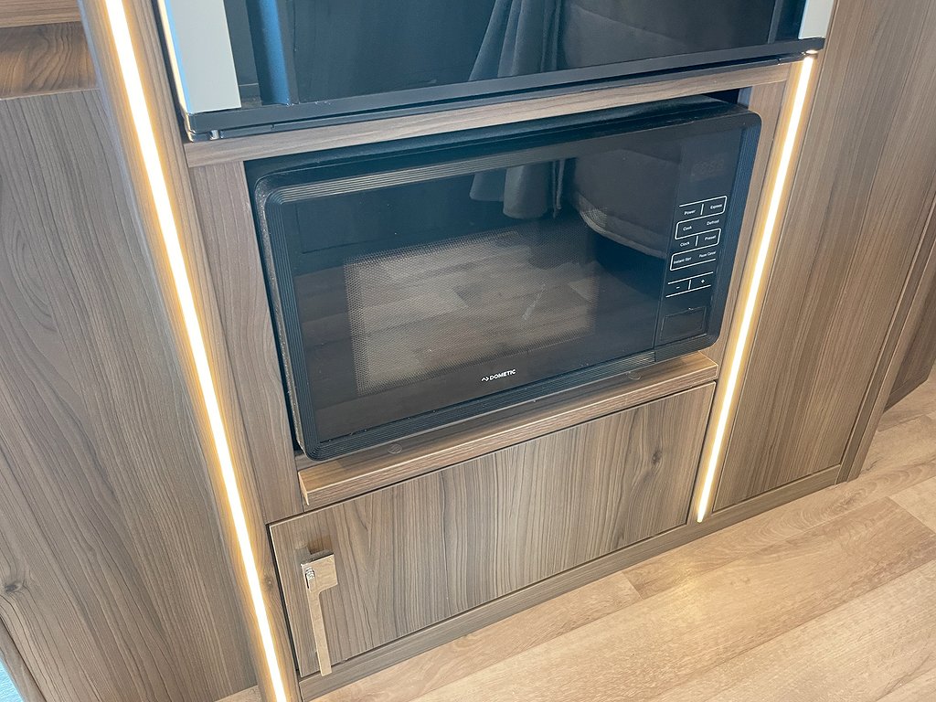 Kabe Imperial 630 TDL KS / AC / Box-markis / Solcell / ALDE - Kabe