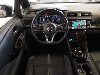 Halvkombi Nissan Leaf 14 av 22
