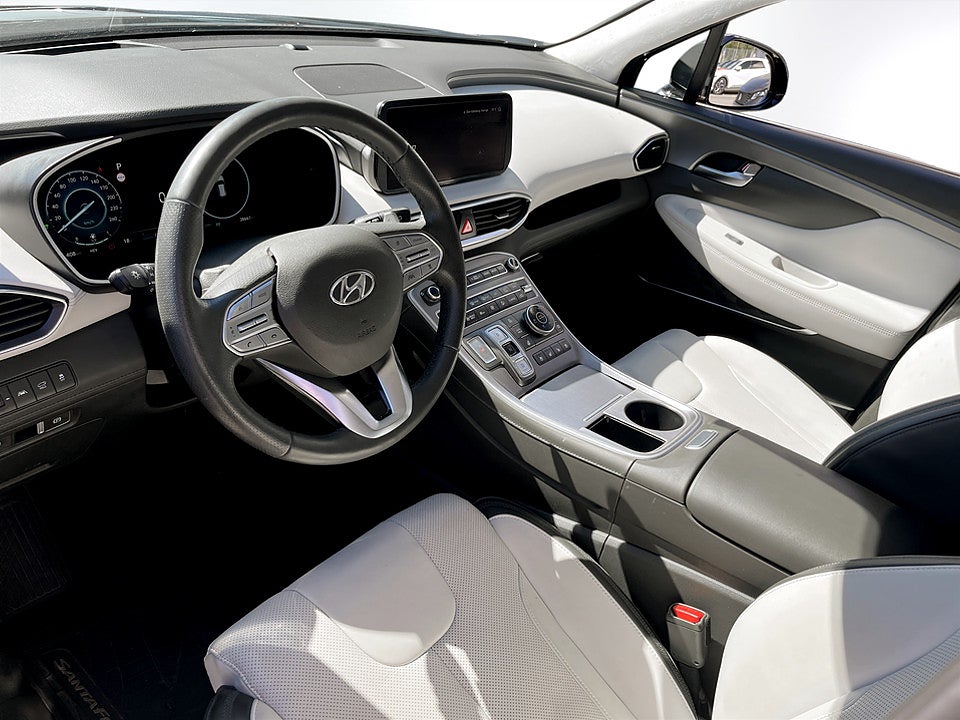 Bild på Hyundai Santa Fe PHEV Advanced 265hk Aut 4WD 7-SITS SKINNKLÄDSEL PANO
