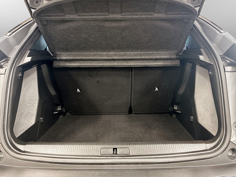 Bild på Peugeot 2008 Allure 1.2 PT 130hk B-KAMERA CARPLAY