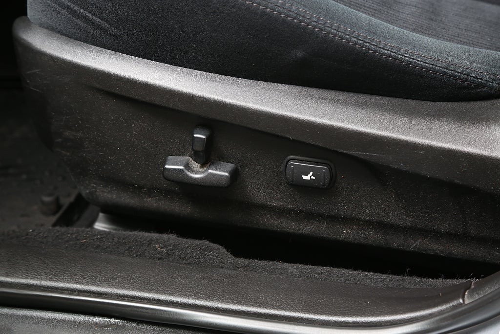 Subaru Legacy 2,5i 173hk Business AWD Kombi Motorv Drag 2013