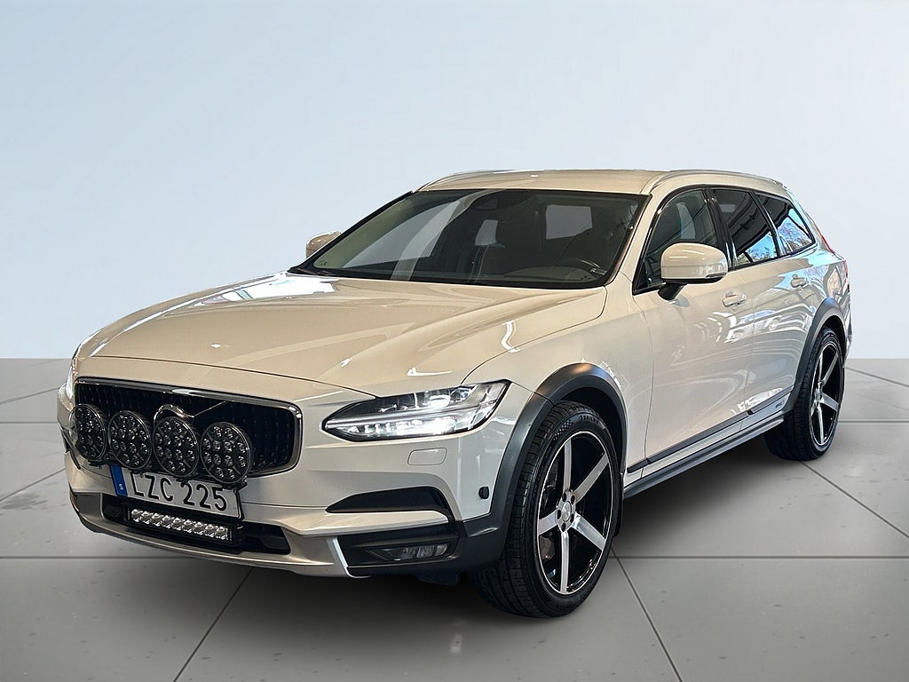 Volvo V90 Cross Country