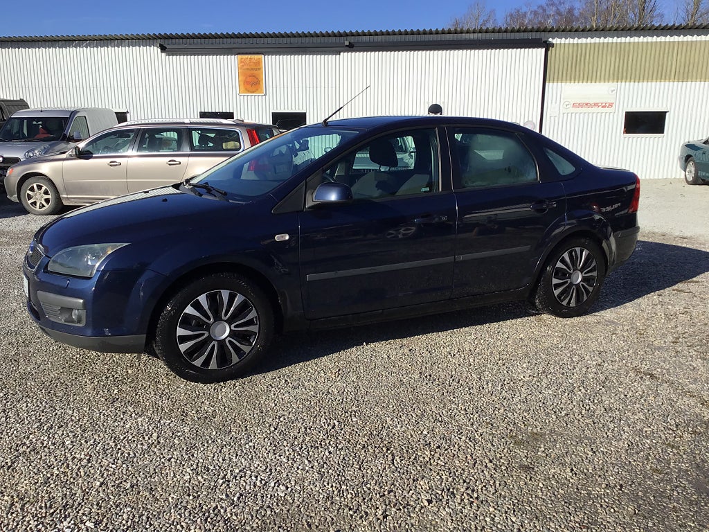 Ford Focus Sedan 2.0 Euro 4,Nyservad,AUTOMAT!!