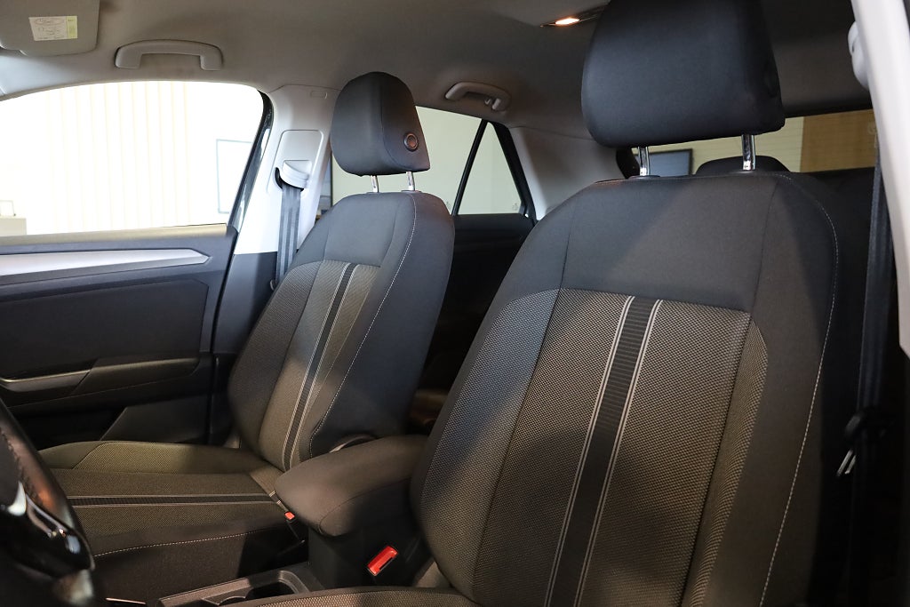 Volkswagen T-Roc 1.5 TSI ACT AUT Värmare PDC Apple Carplay 2022