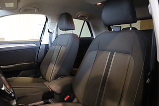 SUV Volkswagen T-Roc 11 av 25