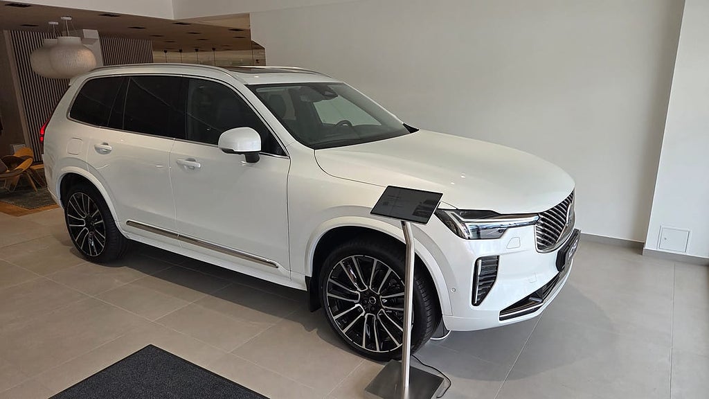 Volvo XC90 T8 Plug-In Hybrid AWD Ultra