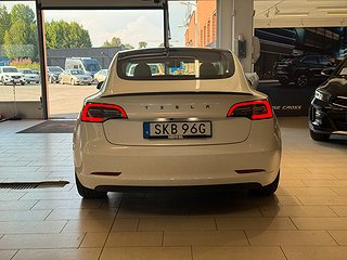Tesla Model 3 Long Range AWD 440hk/360°Kamera/Pano/Navi/S&V