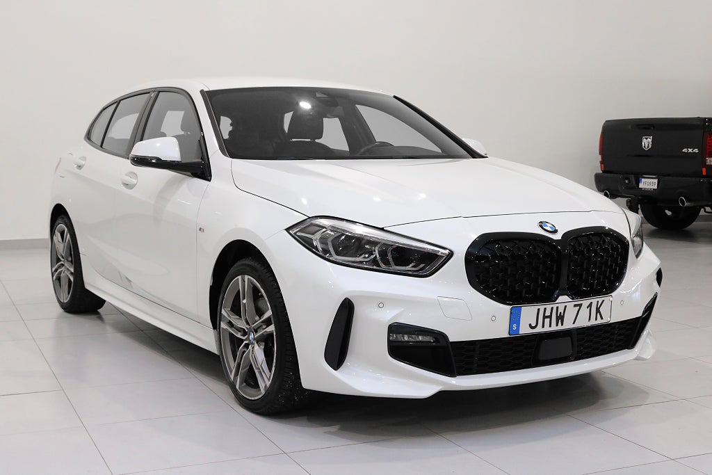 BMW 118I Steptronic M-Sport / PDC / LED / Halvskinn
