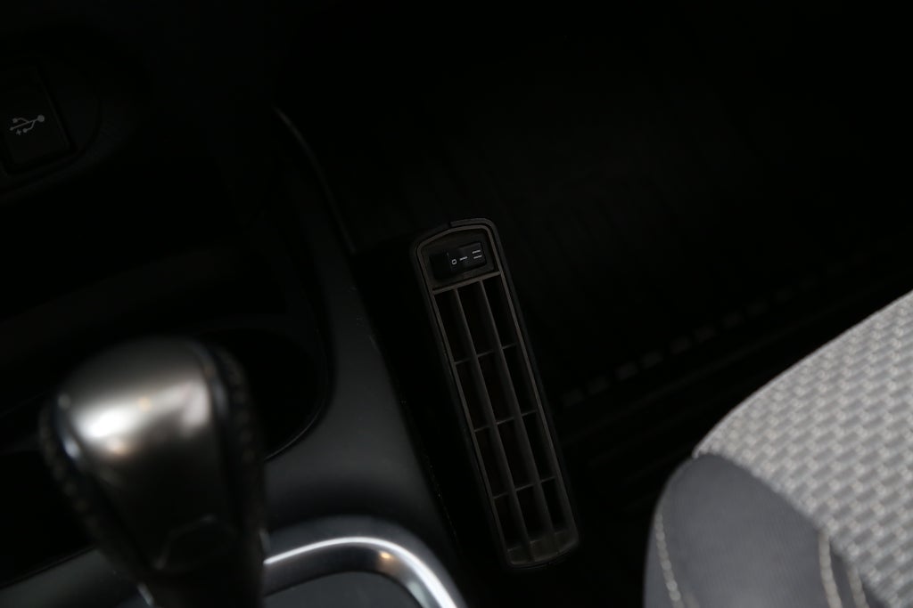 Toyota Yaris 1,5 VVT-i Hybrid e-CVT Active Kamera Motorvärmare 2015