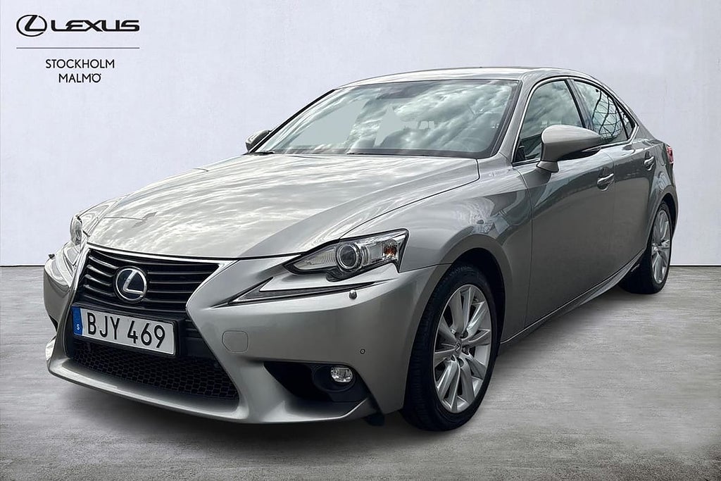 Lexus IS Executive Navi P-sensorer Dragkrok