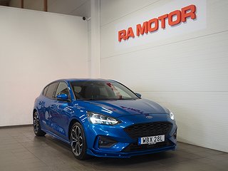 Halvkombi Ford Focus 1 av 25