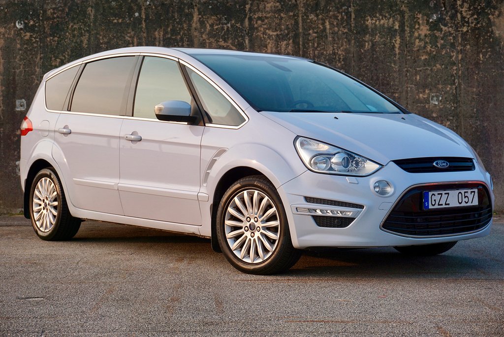 Ford S-Max 2.2 TDCi 200hk  Business 7sits|Panorama|Drag|PDC|