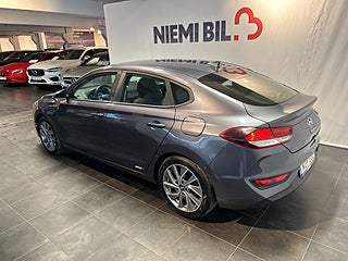 Hyundai i30 Fastback 1.4 T-GDi Trend Värmare/SoV/Kamera/Carplay – bild 6
