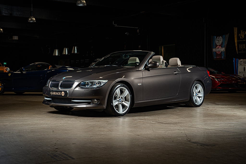 BMW 335i Convertible / E93 / Sv-såld / 4876mil