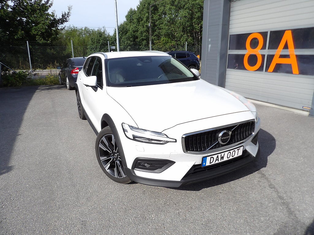 Volvo V60 Cross Country AWD 197hk plus