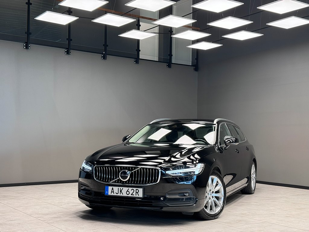 Volvo V90 D4 AWD Momentum/VOC/Drag/H&K/Navi/BLIS