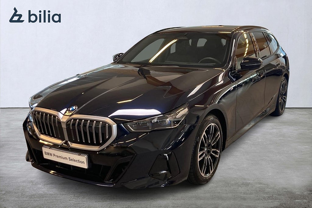 BMW 520d xDrive Touring M Sport 19" Innovation Värmare Navi Drag