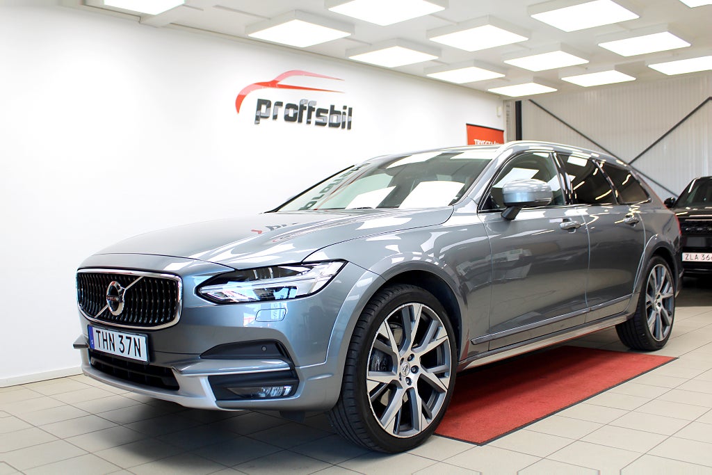 Volvo V90 Cross Country D4 AWD Geartronic Momentum Euro 6-360 kamera Drag Key
