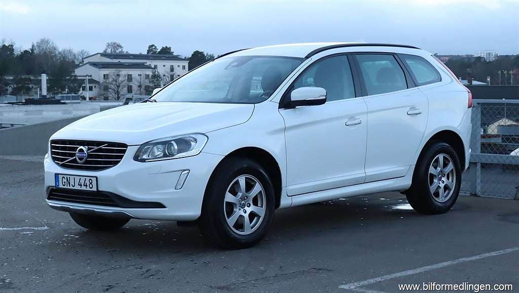 Volvo XC60 D4 AWD 181hk S/V-hjul Momentum