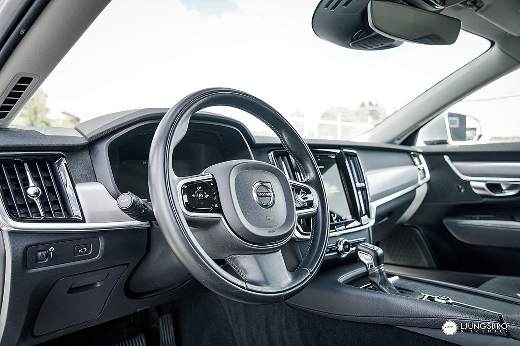Volvo V90 D4 Momentum Advanced SE II 190hk