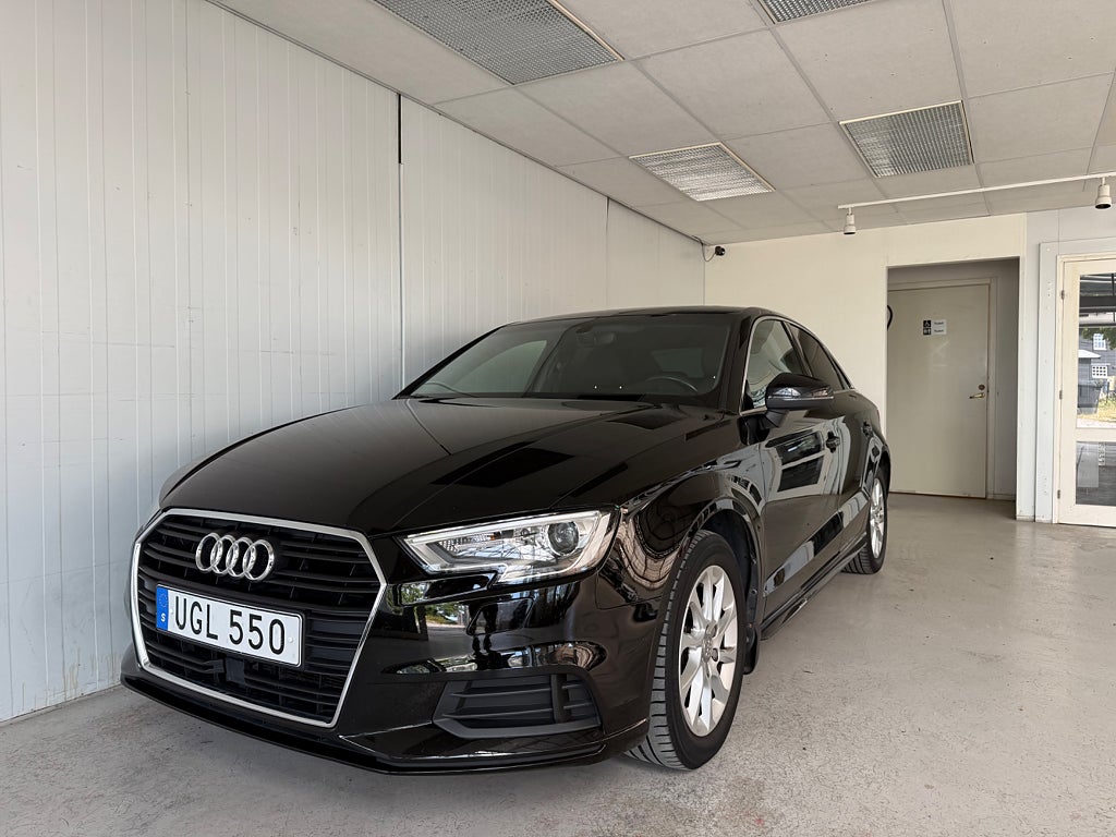 Audi A3 Sedan 1.5 TFSI 150HK Proline Euro 6 Carplay