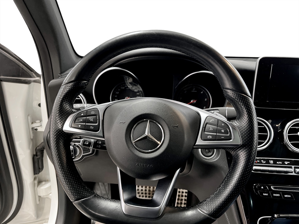 Mercedes-Benz GLC 2016, photo 7/35