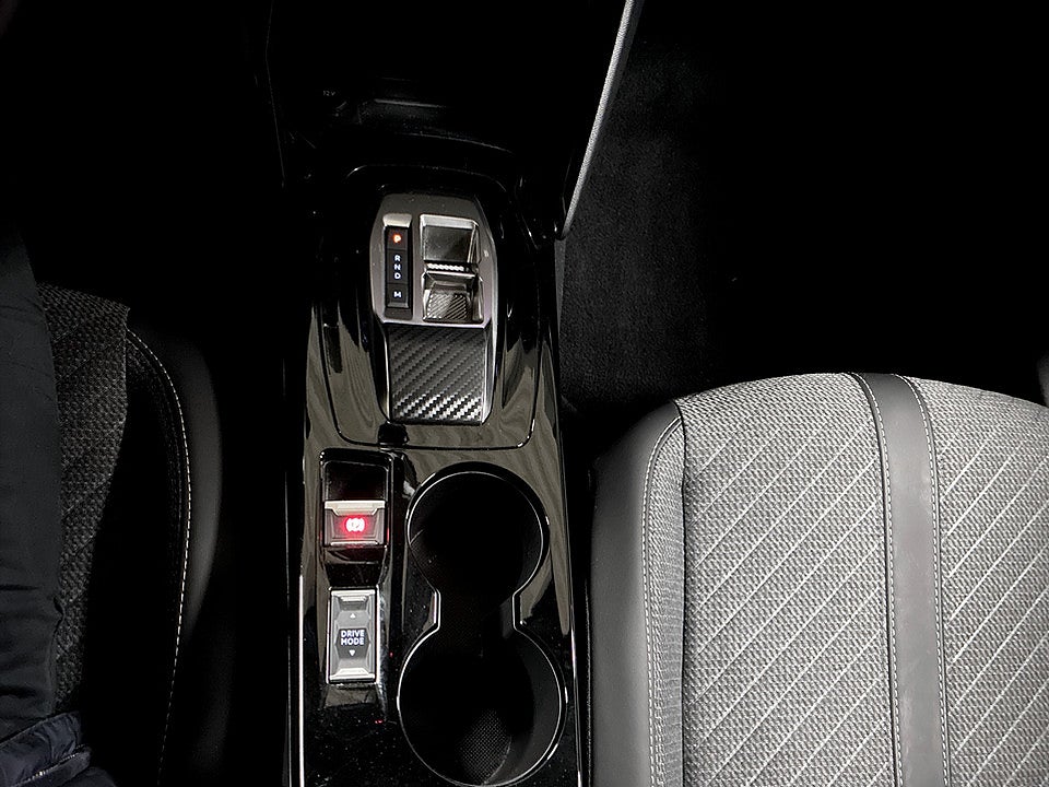 Bild på Peugeot 2008 Allure 1.2 PT 130hk Aut B-KAMERA CARPLAY