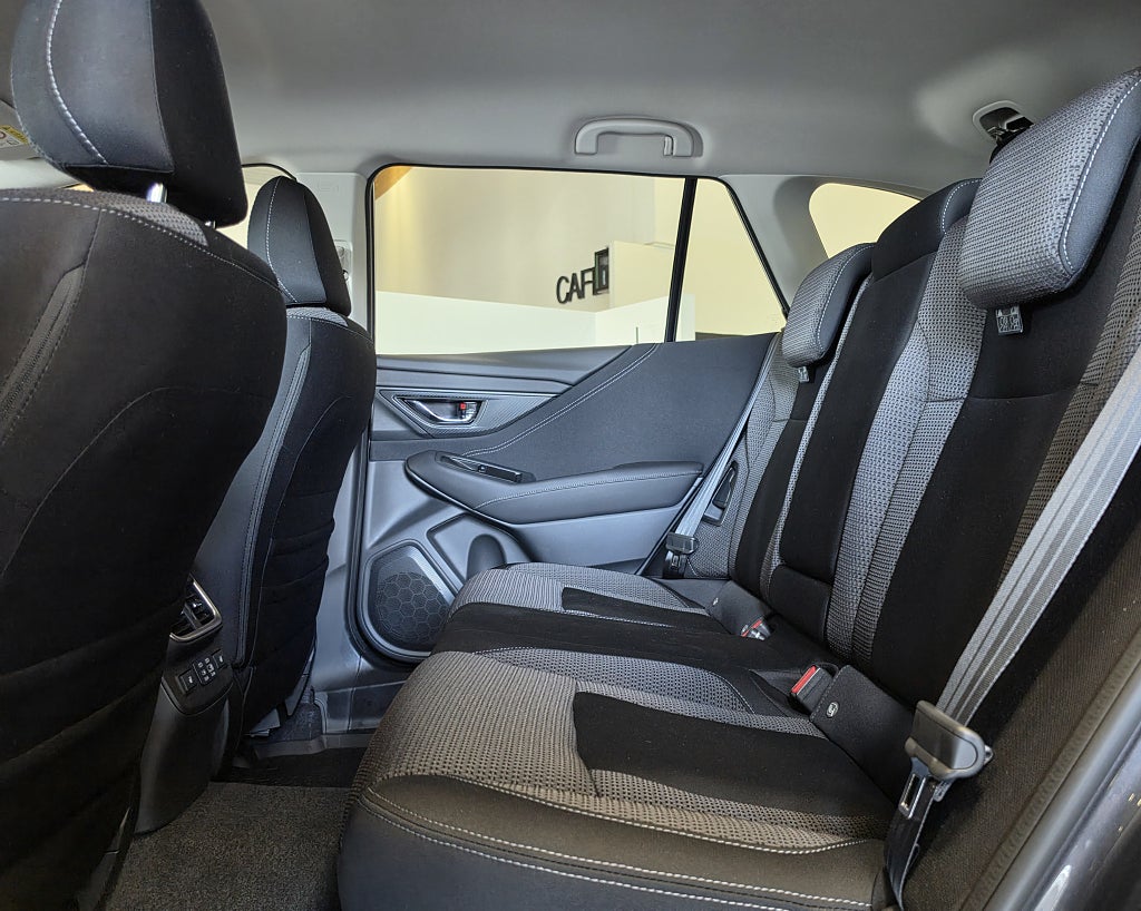 Subaru Outback 2.5 4WD / Adventure / Backkamera / Rattvärme /