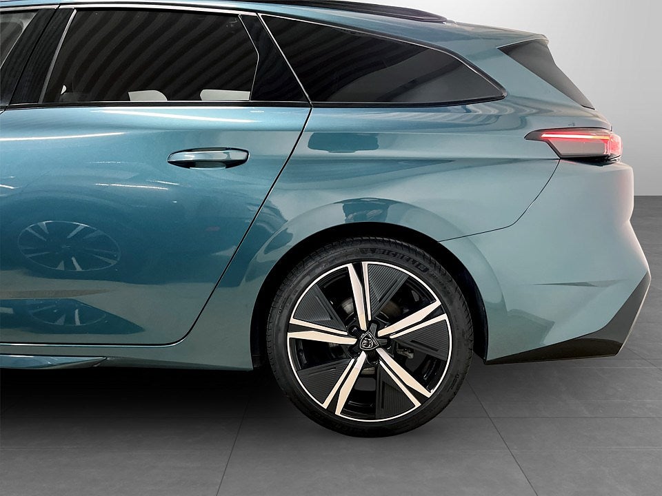 Bild på Peugeot 308 SW GT 1.2 PT 130hk Aut - 360-KAMERA, ELSTOL