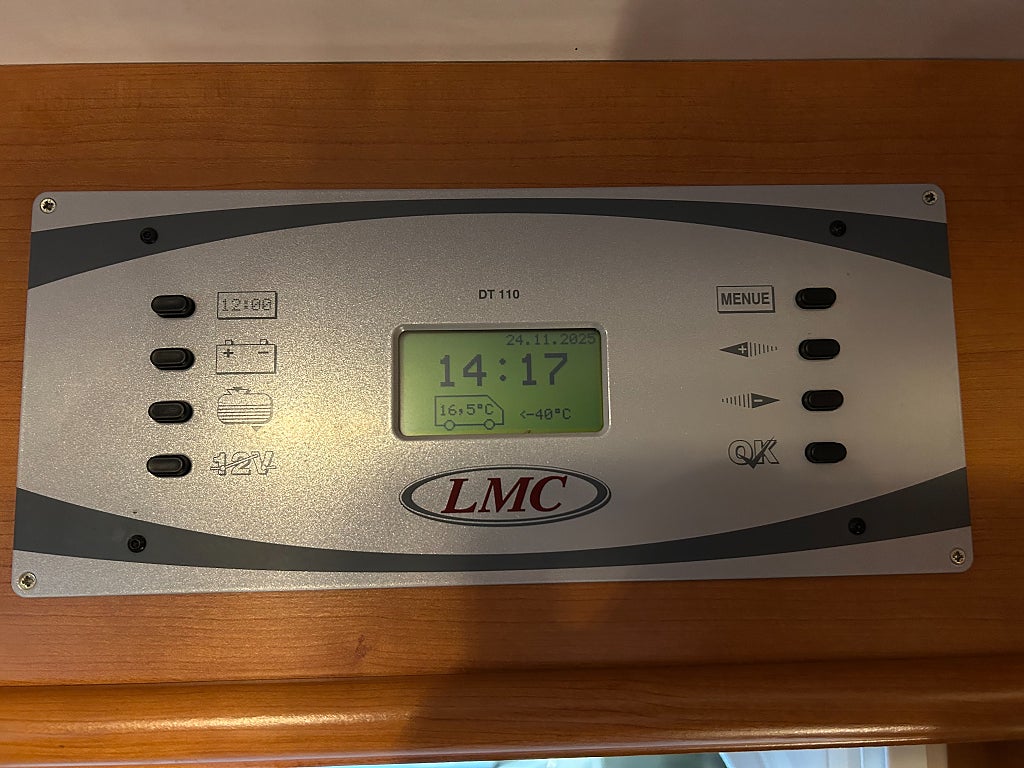 LMC LIBERTY FINISH TI 7100 / ALDE / Kamkedja / Ugn / Solcell - LMC