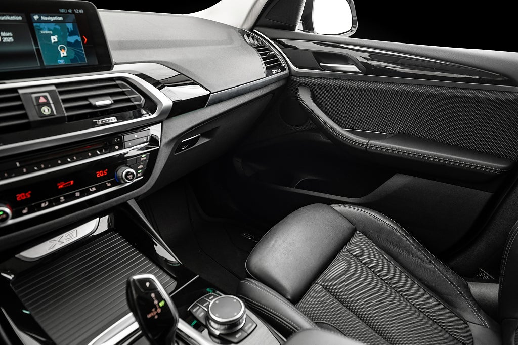 BMW X3 2018 - miniatyr 14