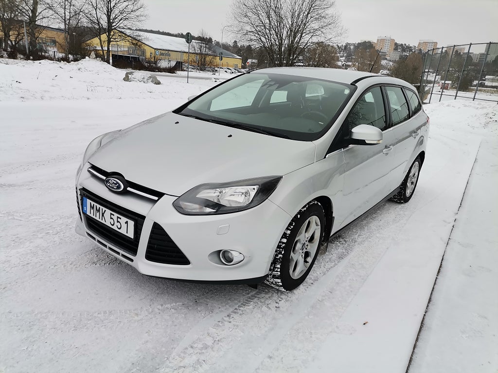 Ford Focus Kombi 1.0 EcoBoost Titanium Euro 5, NYSERVAD 1 BRUKARE
