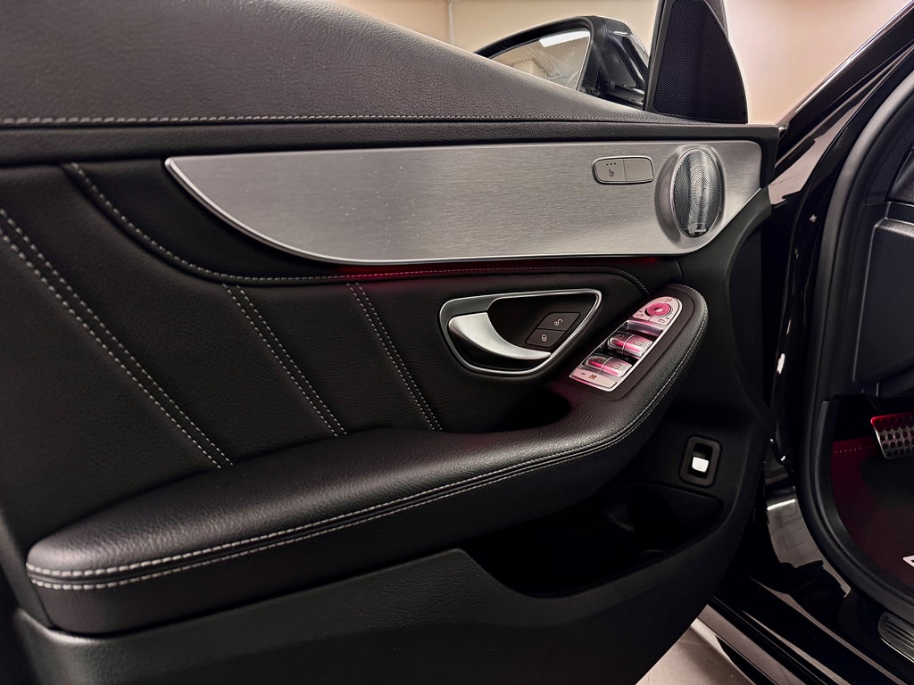 Mercedes-Benz C 2019 - miniatyr 16