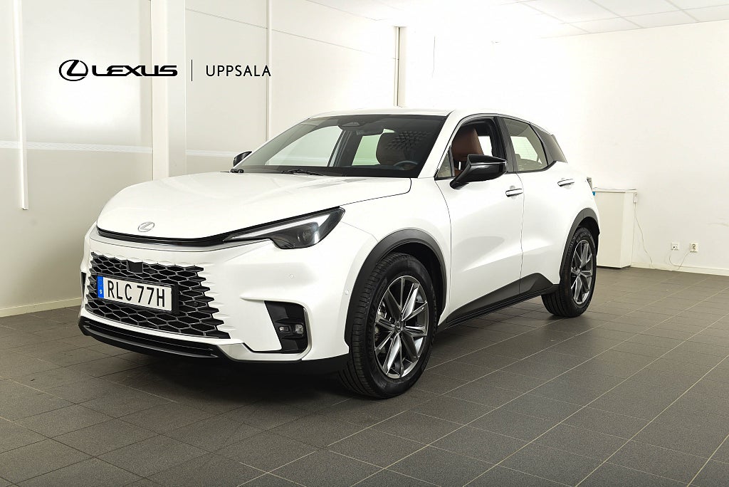 Lexus LBX 1.5 Relax Advanced 360° Head-Up