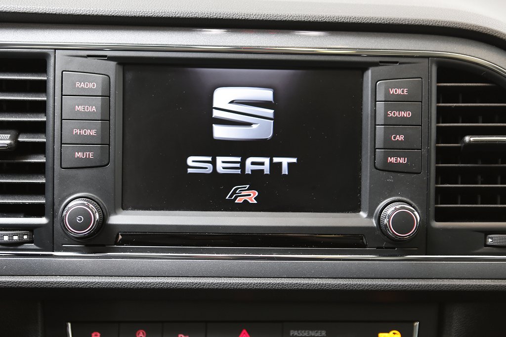 Seat Leon ST 2,0 TDI 150hk 4Drive FR Panorama Kamera Drag 2016