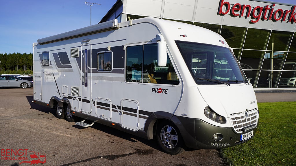 Pilote Explorateur G 832 | Automat | AC x2 | Dragkrok