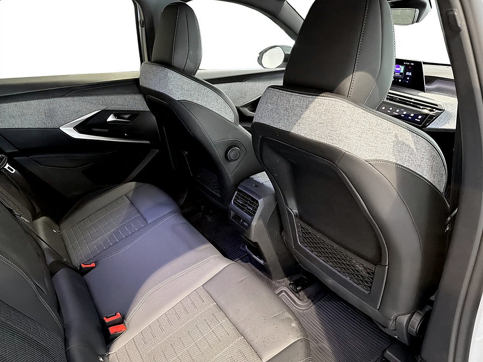 Bild på Peugeot 3008 GT Hybrid 145hk Aut B-KAMERA CARPLAY