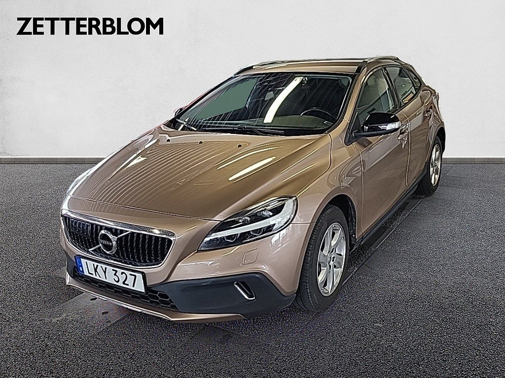 Halvkombi Volvo V40 Cross Country 1 av 13
