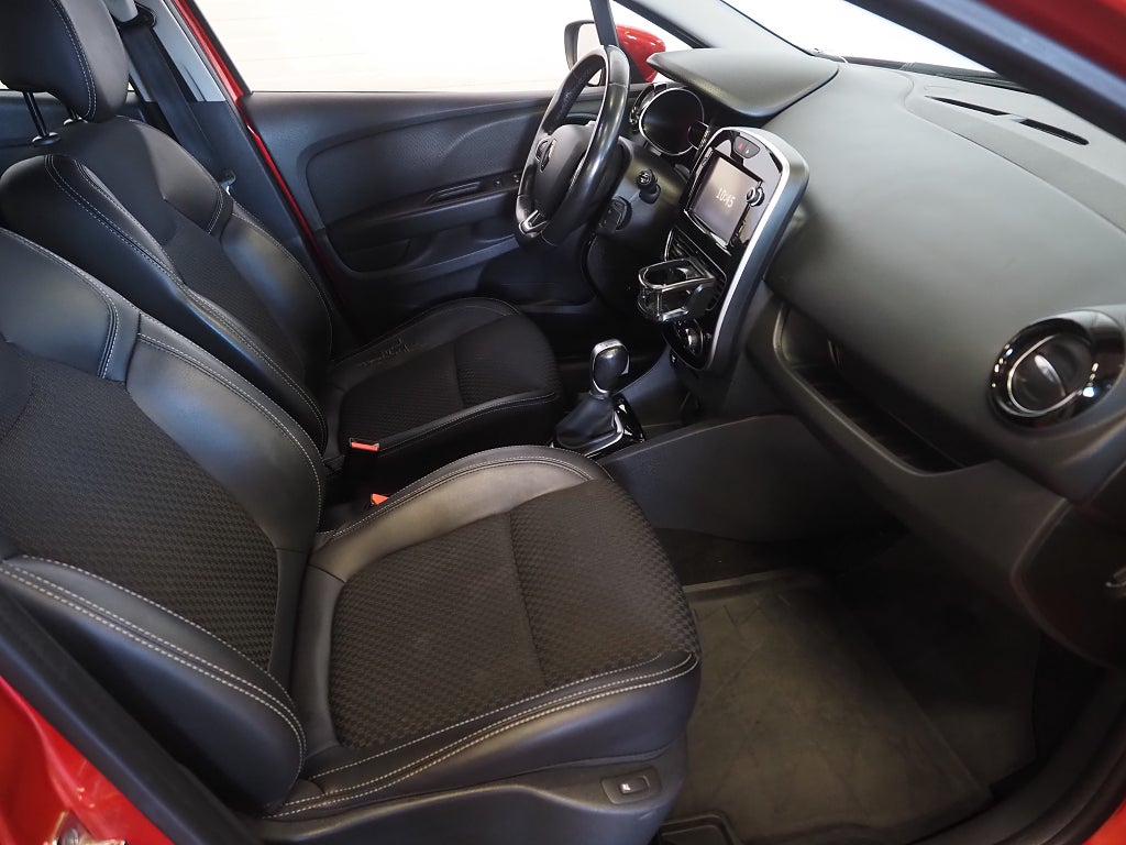 Renault Clio 1.2 TCe EDC 118hk Automat Intens P-Sensorer Navigation 2018