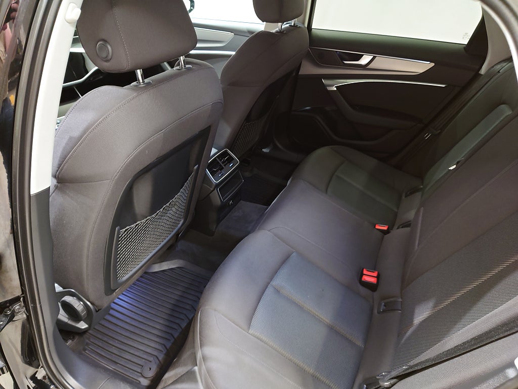 Audi A6 2023 - miniatyr 8