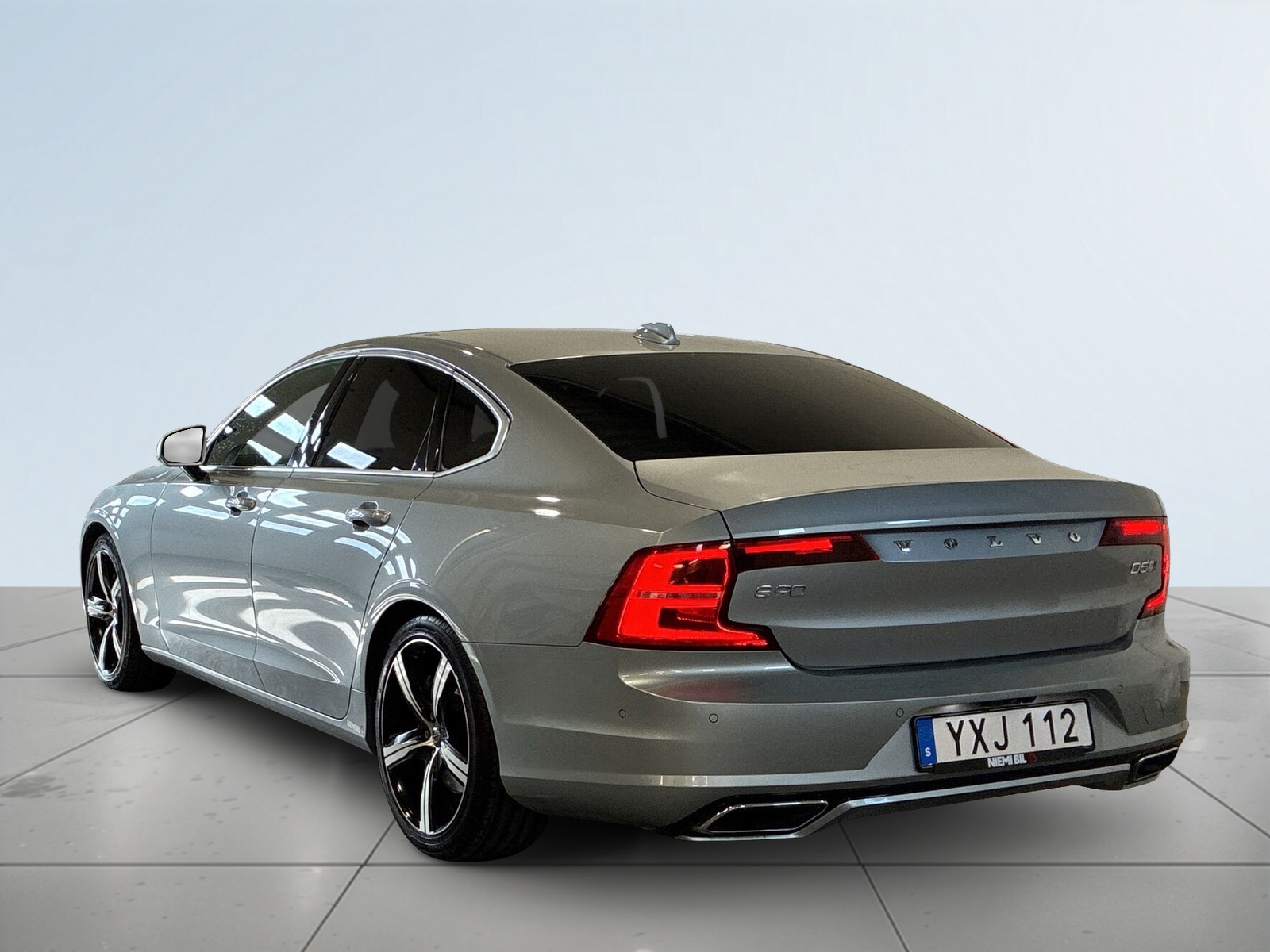 Volvo S90 D5 AWD Aut R-Design Värmare 2018, bild 4/52