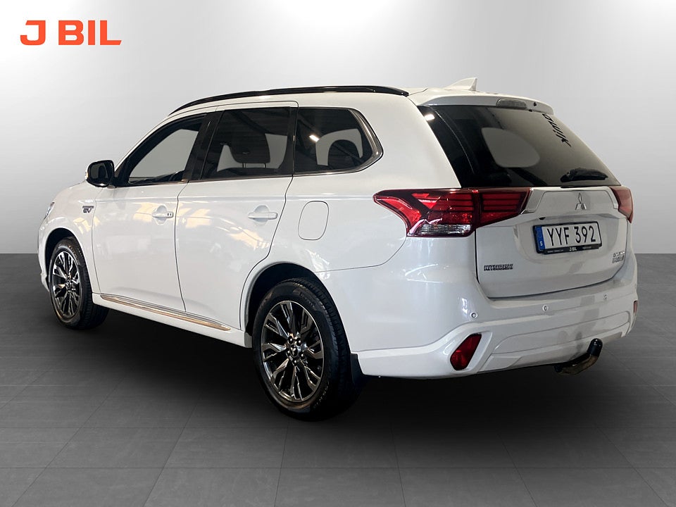 Bild på Mitsubishi Outlander S-Edition PHEV 203hk Aut 4WD TAKLUCKA B-KAMERA DRAG