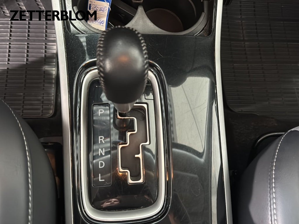 Kombi Mitsubishi Outlander 14 av 15