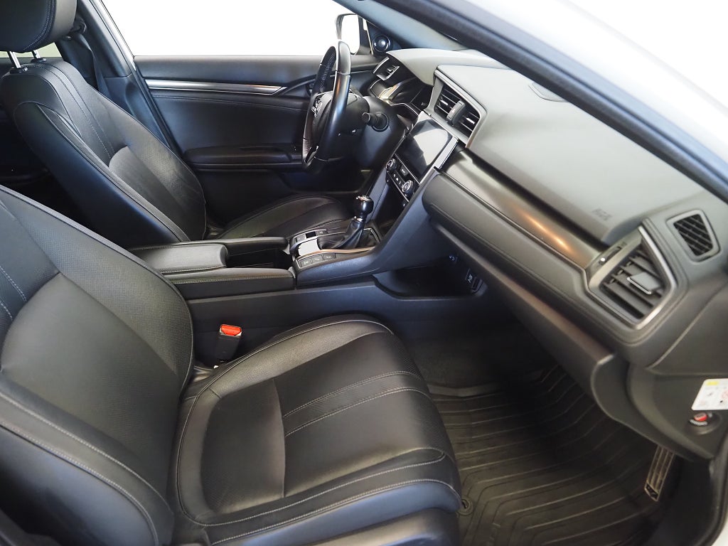 Honda Civic 1.5 i-VTEC Turbo 182hk Prestige |Pano|Kamera|Nav|Skinn| 2017