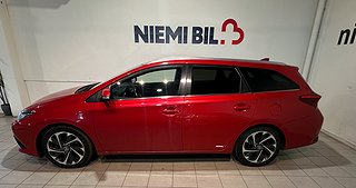 Toyota Auris Touring Sports Plus Kamera Mvärm Drag S/V-hjul