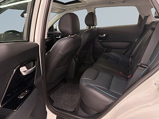 Kia Niro e- 64 kWh Advance Plus S&V-hjul Backkamera JBL Panorama – bild 13