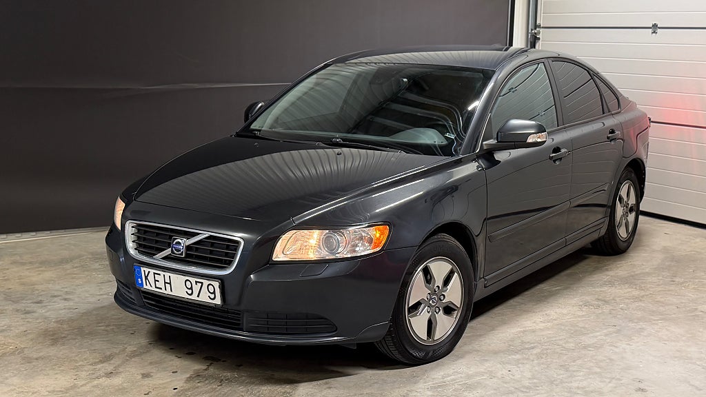 Volvo S40 1.6 D Summum | Fullservad | Låg skatt | Dragkrok