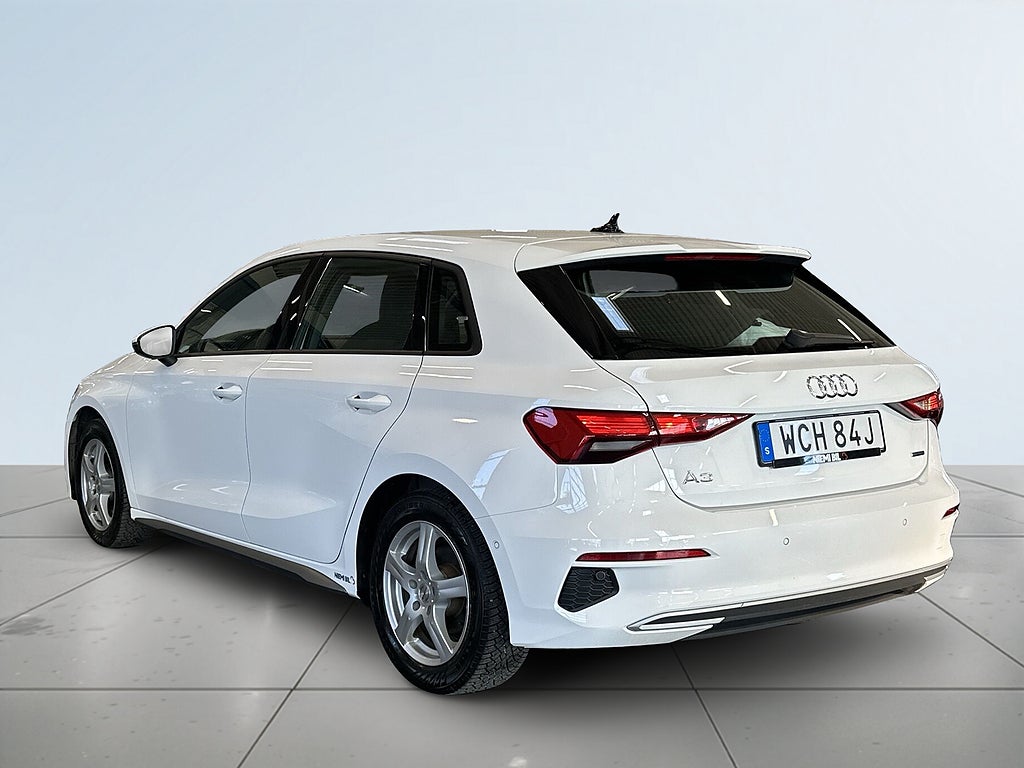 Audi A3 40 TFSI Quattro S Tronic S&V-hjul/Carplay/Pvärm/Cockpit